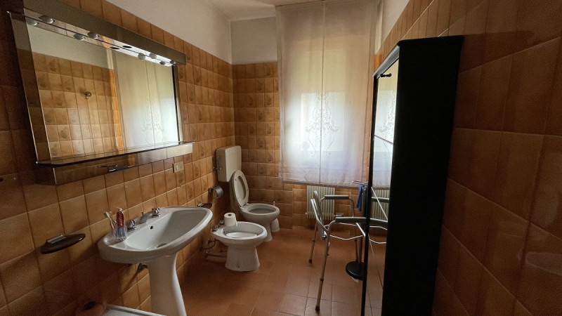 Immagine 13 di Appartamento in vendita  in Via Don Minzoni a Chioggia