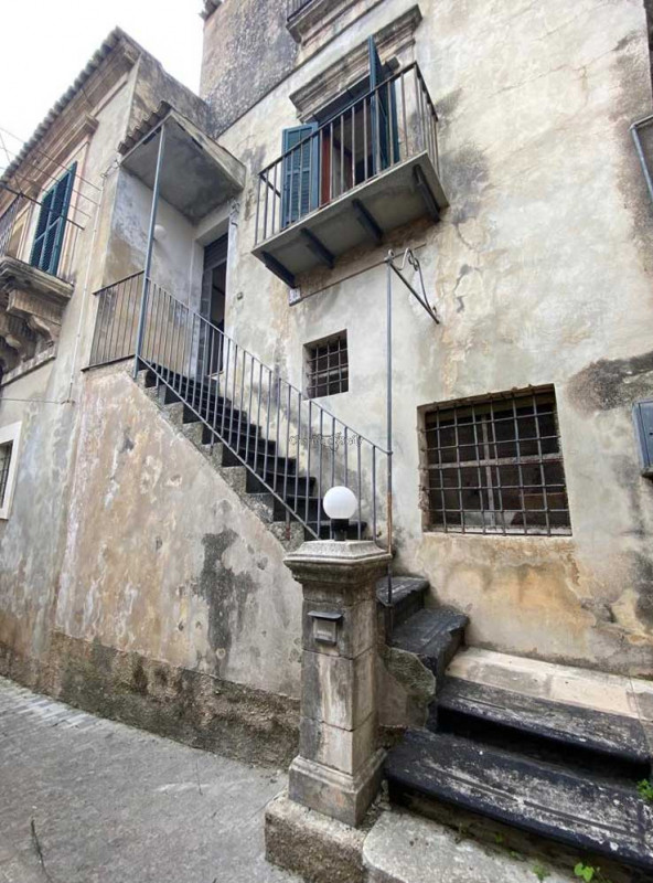 Immagine 5 di Casa indipendente in vendita  in Vicolo Terranova a Modica