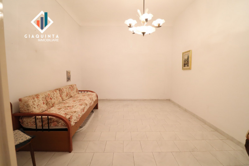 Immagine 2 di Appartamento in vendita  in vicolo San Vito n.03 a Palagonia