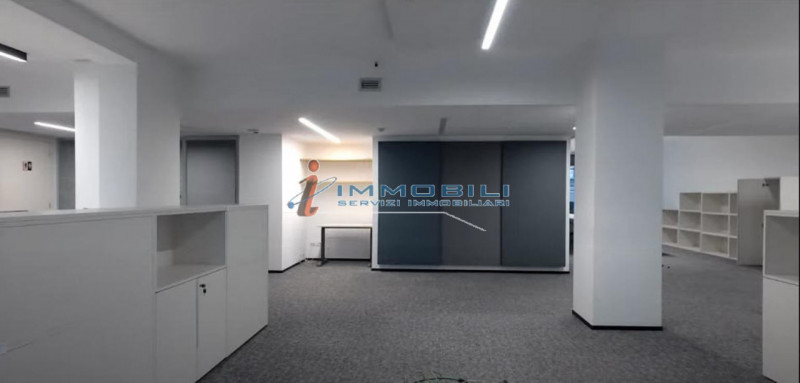 Immagine 7 di Ufficio in affitto  in VIA LOMAZZO PAOLO a Milano