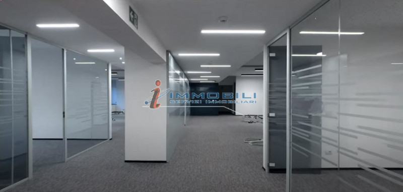 Immagine 12 di Ufficio in affitto  in VIA LOMAZZO PAOLO a Milano