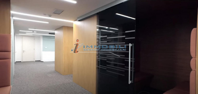 Immagine 16 di Ufficio in affitto  in VIA LOMAZZO PAOLO a Milano