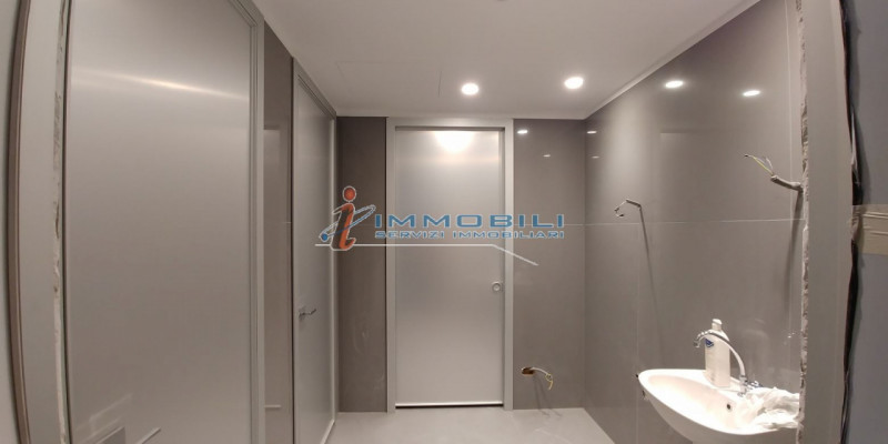 Immagine 15 di Attività commerciale in affitto  in CORSO VITTORIO EMANUELE II a Milano