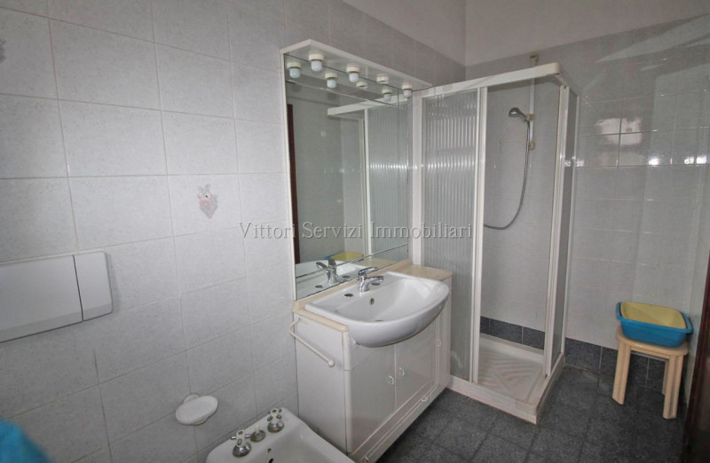 Immagine 16 di Casa indipendente in vendita  in via Basilicata a Torrita Di Siena