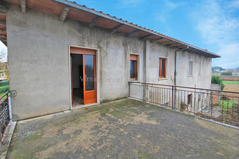 Immagine 20 di Casa indipendente in vendita  in via Basilicata a Torrita Di Siena