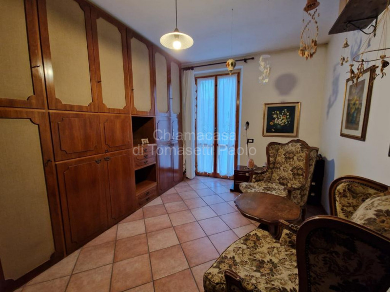 Immagine 41 di Villa in vendita  in roncosambaccio a Fano