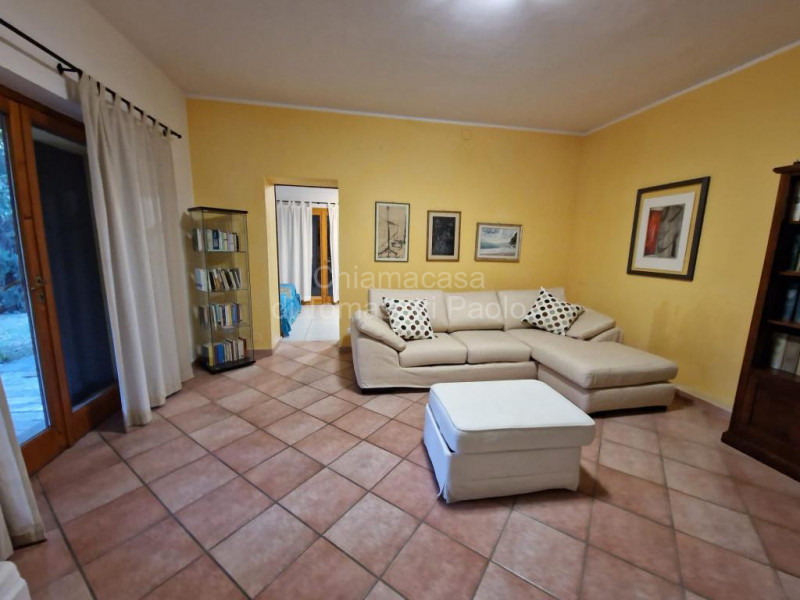 Immagine 53 di Villa in vendita  in roncosambaccio a Fano