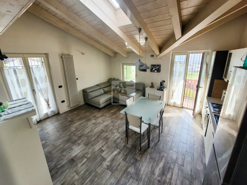 Immagine 2 di Appartamento in vendita  in Via Don Evaristo Bolognani a Cavedine