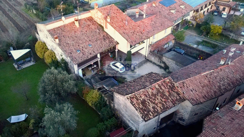 Immagine 17 di Casa indipendente in vendita  in Via S. Martino a Passirano