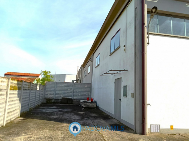 Immagine 3 di Capannone industriale in vendita  in via Bolzani a Masera' Di Padova