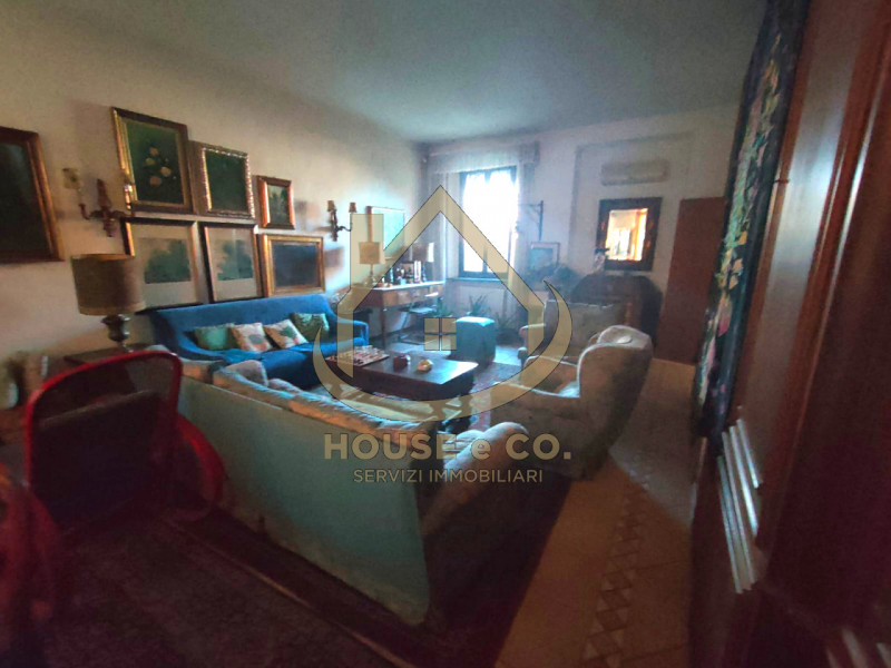 Immagine 4 di Villa in vendita  in Via Sanzio a Mortara