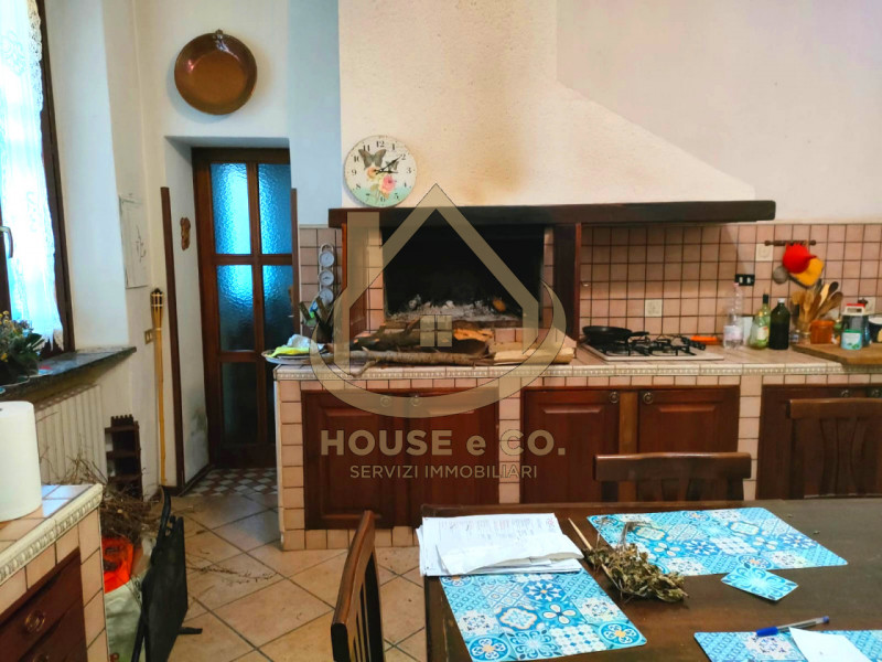 Immagine 8 di Villa in vendita  in Via Sanzio a Mortara