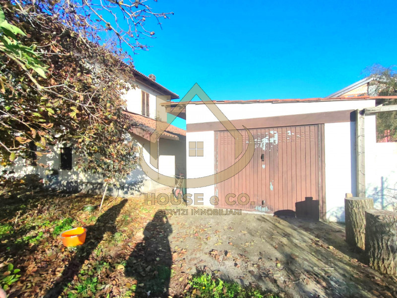 Immagine 31 di Villa in vendita  in Via Sanzio a Mortara