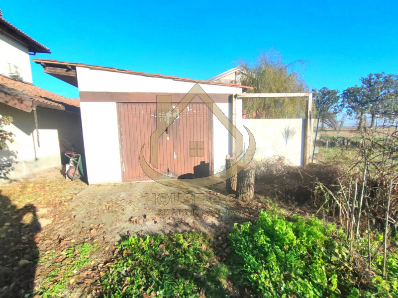 Immagine 32 di Villa in vendita  in Via Sanzio a Mortara