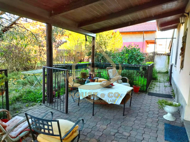 Immagine 34 di Villa in vendita  in Via Sanzio a Mortara