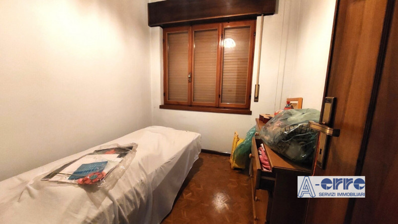 Immagine 3 di Casa indipendente in vendita  a Valbrenta