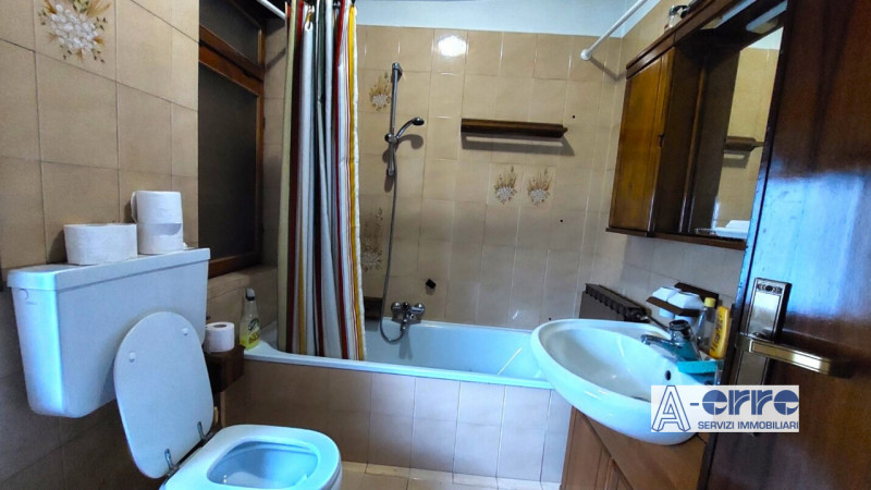 Immagine 5 di Casa indipendente in vendita  a Valbrenta