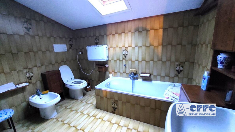 Immagine 16 di Casa indipendente in vendita  a Valbrenta