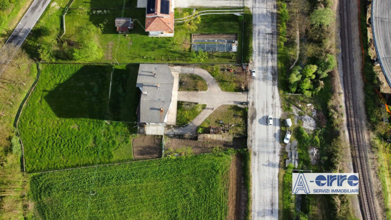 Immagine 18 di Casa indipendente in vendita  a Valbrenta