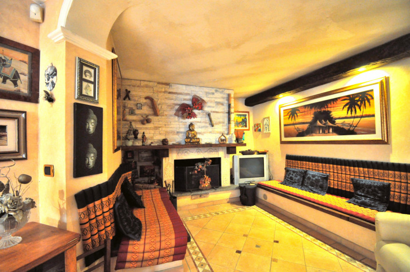 Immagine 10 di Villa in vendita  in Largo Guglielmo La Pegna a Roma