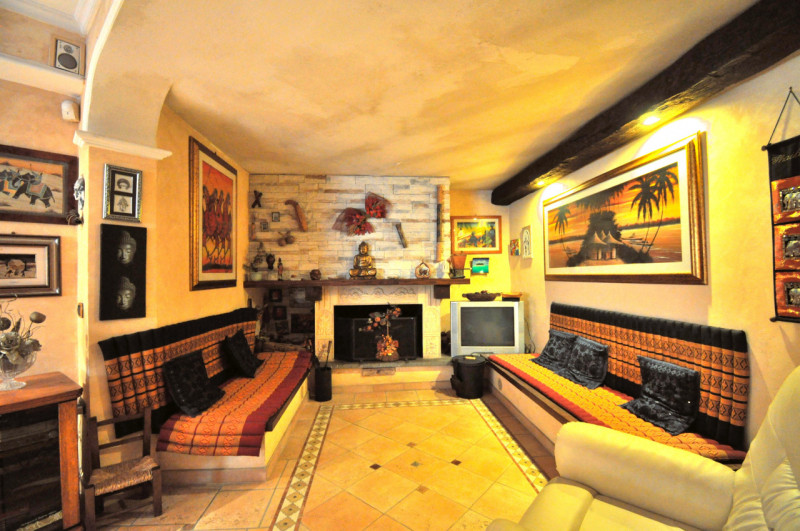 Immagine 12 di Villa in vendita  in Largo Guglielmo La Pegna a Roma