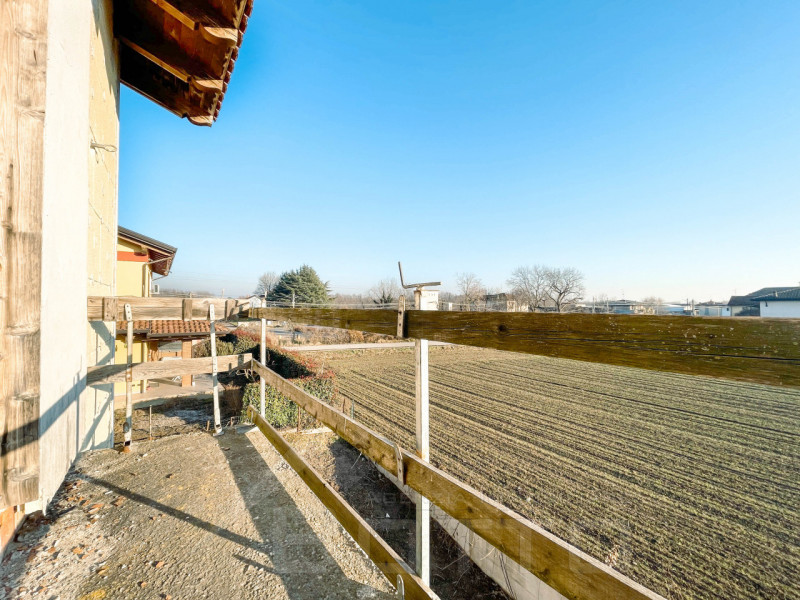 Immagine 22 di Casa bifamiliare in vendita  in via Papa Giovanni XXIII a Cavaglio D'agogna
