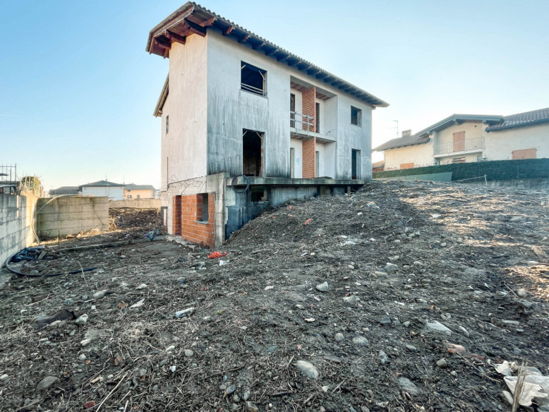 Immagine 27 di Casa bifamiliare in vendita  in via Papa Giovanni XXIII a Cavaglio D'agogna