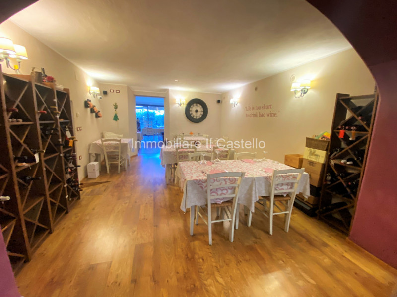 Immagine 6 di Attività commerciale in vendita  in Porta Fiorentina a Paciano