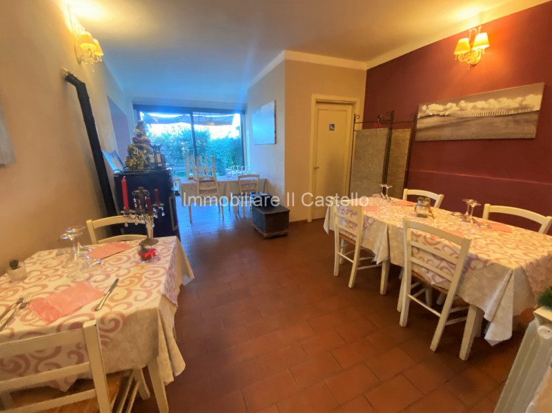 Immagine 8 di Attività commerciale in vendita  in Porta Fiorentina a Paciano