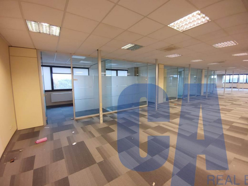 Immagine 3 di Palazzo in vendita  in VIA BARTOLOMEO COLLEONI a Agrate Brianza