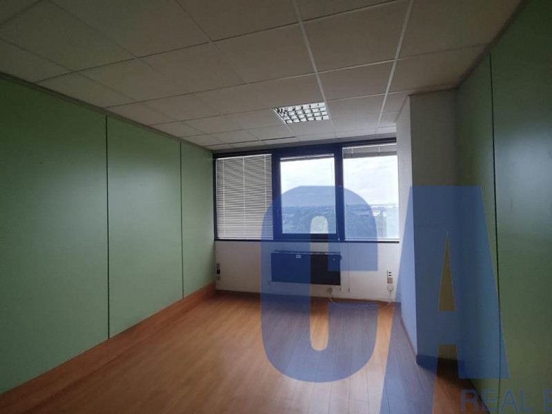 Immagine 7 di Palazzo in vendita  in VIA BARTOLOMEO COLLEONI a Agrate Brianza