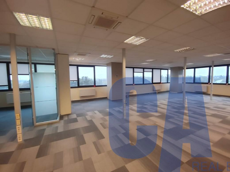 Immagine 10 di Palazzo in vendita  in VIA BARTOLOMEO COLLEONI a Agrate Brianza