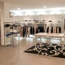 Immagine 2 di Negozio in affitto  a Vicenza