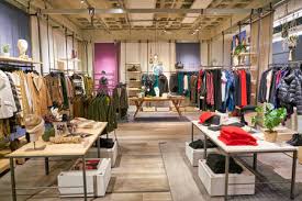 Immagine 3 di Negozio in affitto  a Vicenza