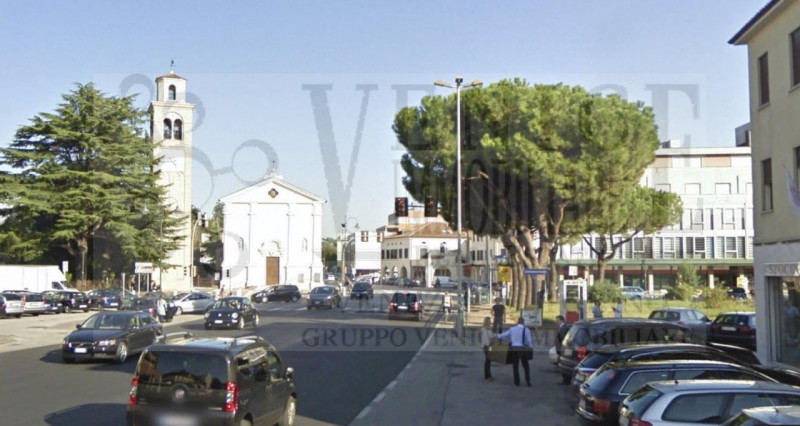 Immagine 2 di Attività commerciale in vendita  a Spinea