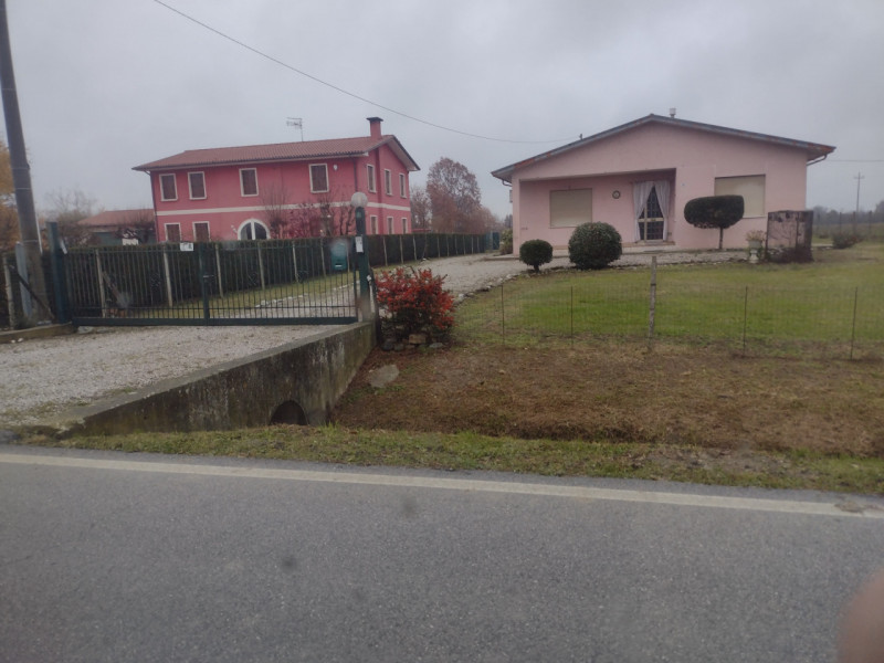 Immagine 2 di Casa indipendente in vendita  a Borgoricco