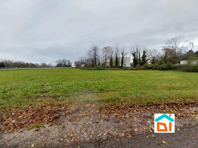 Immagine 1 di Terreno in vendita  in via Ramazzotti a Cervignano Del Friuli