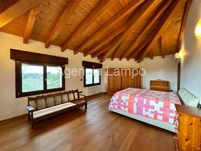 Immagine 12 di Villa in vendita  in Via de Gasperi a Eraclea