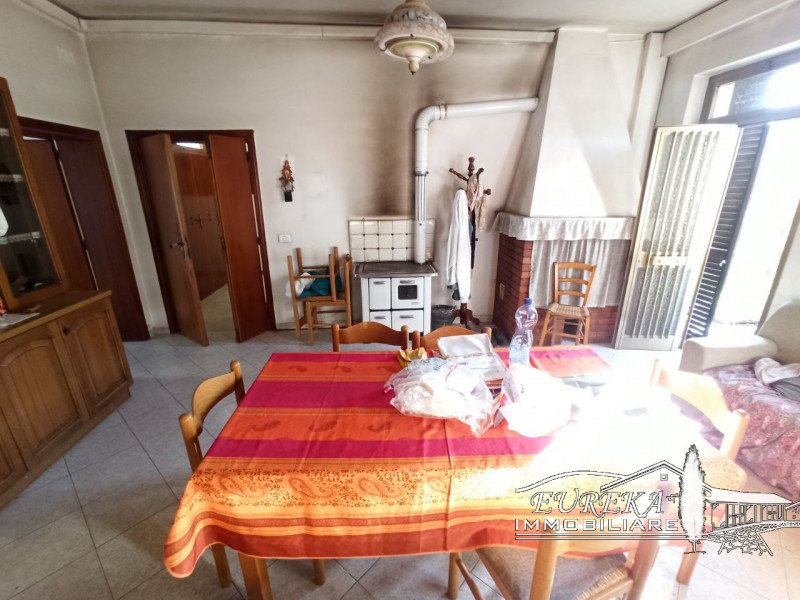 Immagine 15 di Casa indipendente in vendita  in via roma 152 a Castiglione Del Lago