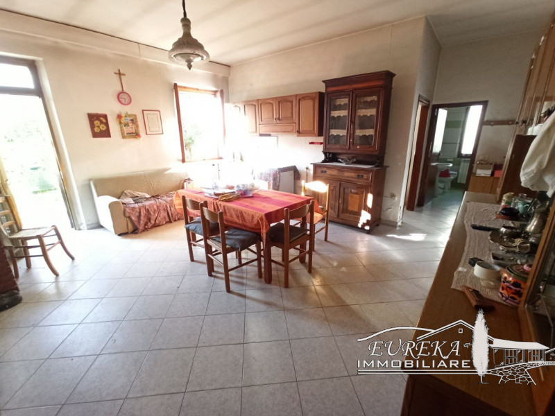 Immagine 17 di Casa indipendente in vendita  in via roma 152 a Castiglione Del Lago