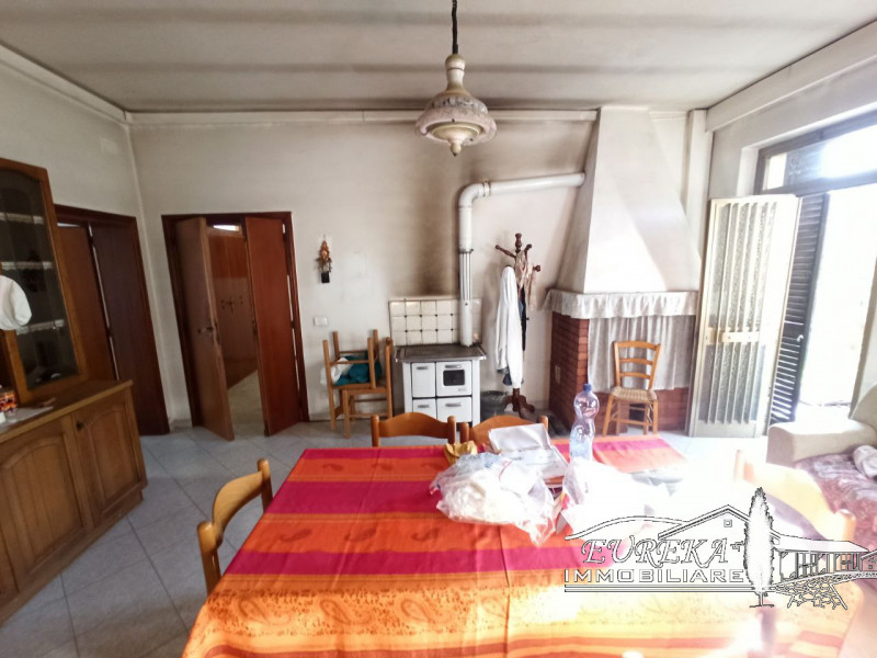 Immagine 18 di Casa indipendente in vendita  in via roma 152 a Castiglione Del Lago