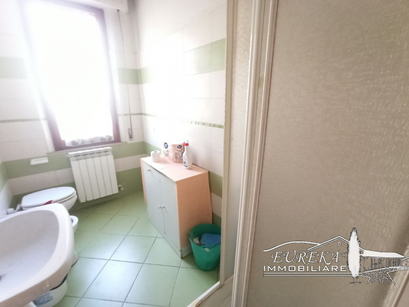 Immagine 32 di Casa indipendente in vendita  in via roma 152 a Castiglione Del Lago