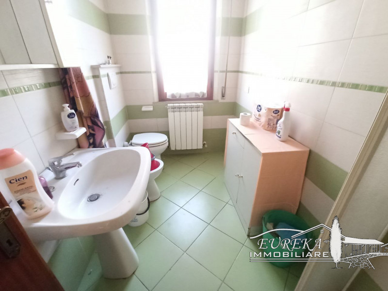 Immagine 33 di Casa indipendente in vendita  in via roma 152 a Castiglione Del Lago