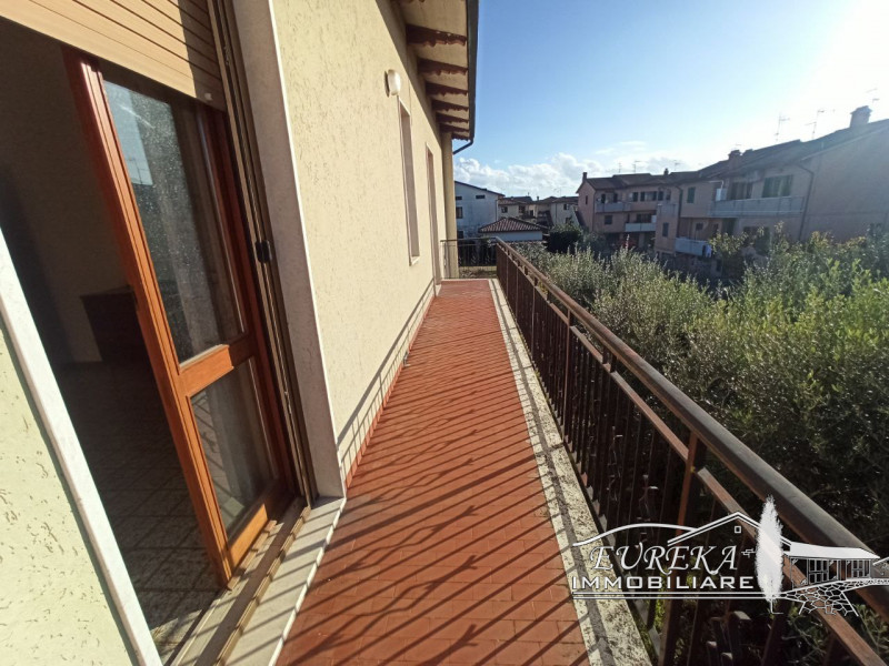 Immagine 46 di Casa indipendente in vendita  in via roma 152 a Castiglione Del Lago