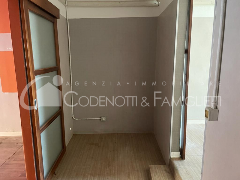 Immagine 6 di Negozio in vendita  in via Indipendenza, 80 a Brescia