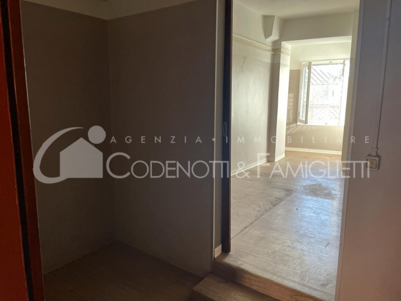 Immagine 8 di Negozio in vendita  in via Indipendenza, 80 a Brescia