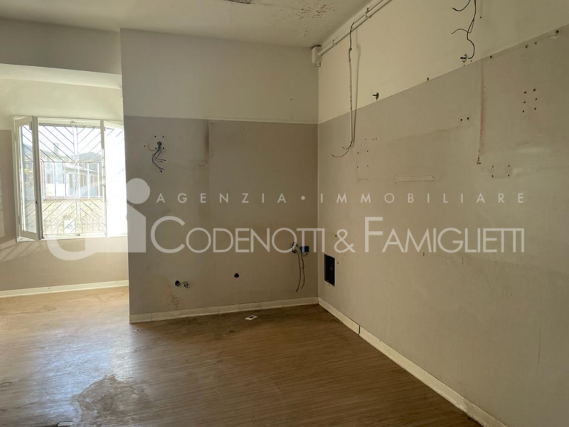 Immagine 14 di Negozio in vendita  in via Indipendenza, 80 a Brescia