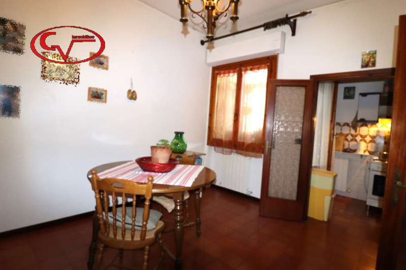 Immagine 5 di Appartamento in vendita  in via 24 maggio a Montevarchi