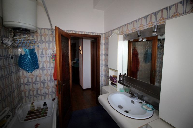 Immagine 35 di Appartamento in vendita  in via 24 maggio a Montevarchi