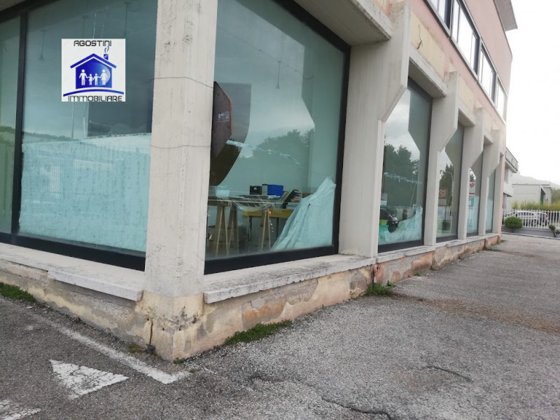 Immagine 7 di Ufficio in vendita  in Via del Commercio a Ascoli Piceno